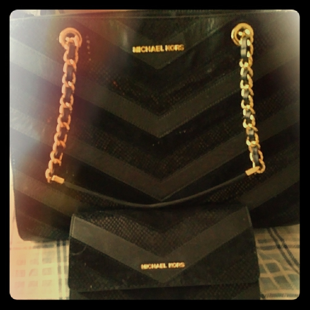 Micheal kors hand bag an matching wallet